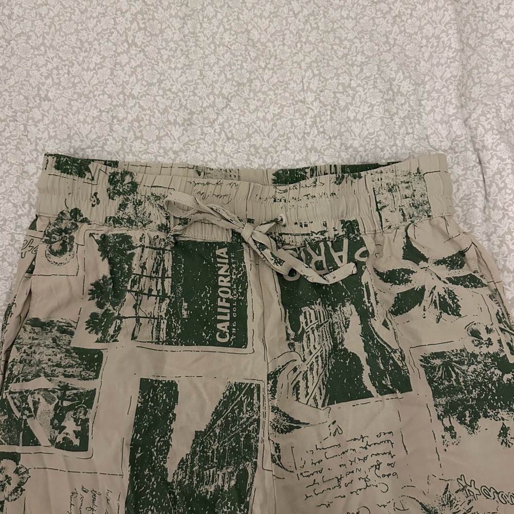 Green and Beige Graphic Print Pants